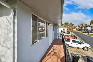 Photo #2: 225010884 Listing