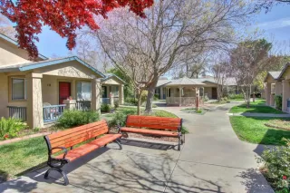 Photo #2: 225011300 Listing 