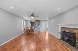 Photo #4: 225011388 Listing