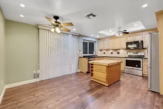 Photo #6: 225012105 Listing 