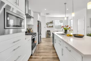 Photo #2: 225012292 Listing 