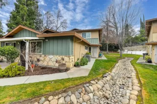 Photo #1: 225012875 Listing