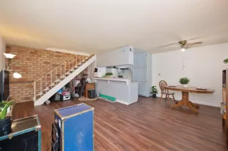 Photo #4: 225012875 Listing