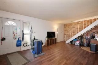 Photo #5: 225012875 Listing