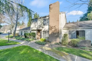 Photo #1: 225013146 Listing