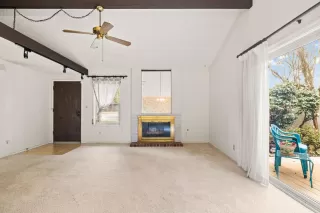 Photo #6: 225013270 Listing