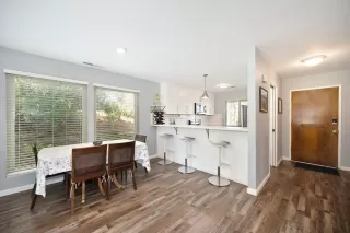 Photo #3: 225013293 Listing 