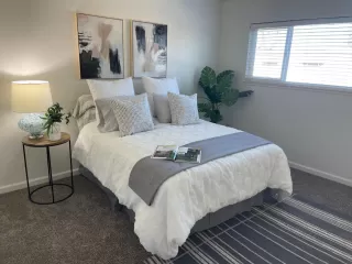 Photo #5: 225013431 Listing