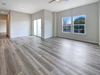 Photo #2: 225013569 Listing