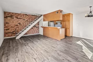 Photo #3: 225013728 Listing 