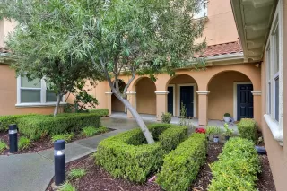 Photo #6: 225014204 Listing