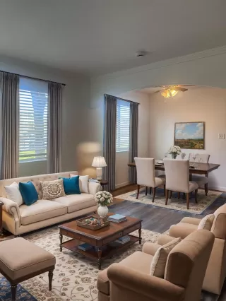 Photo #2: 225014523 Listing