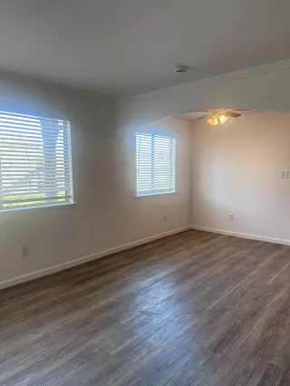 Photo #3: 225014523 Listing