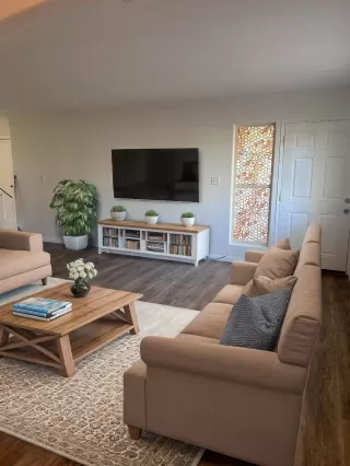 Photo #4: 225014523 Listing