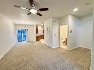 Photo #2: 225014571 Listing