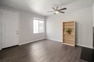 Photo #4: 225015372 Listing 