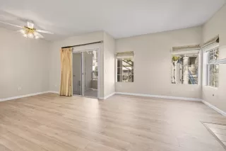 Photo #5: 225015712 Listing