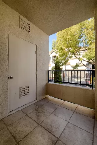 Photo #6: 225015712 Listing