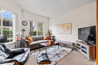 Photo #5: 225015986 Listing 