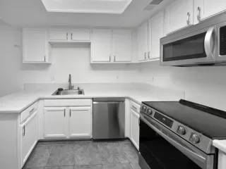 Photo #5: 225016190 Listing