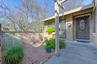 Photo #4: 225016332 Listing 