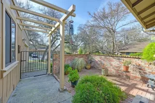 Photo #5: 225016332 Listing 