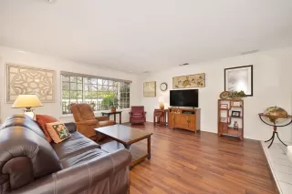 Photo #6: 225016332 Listing 