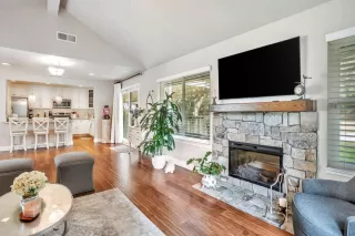 Photo #5: 225016564 Listing