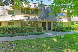 More Details about MLS # 225017031 : 6105 VIA CASITAS