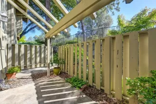 Photo #3: 225017096 Listing 