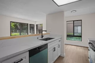 Photo #5: 225017584 Listing