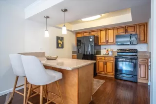 Photo #6: 225017606 Listing 