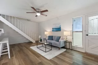 Photo #3: 225017957 Listing