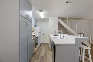 Photo #6: 225017957 Listing