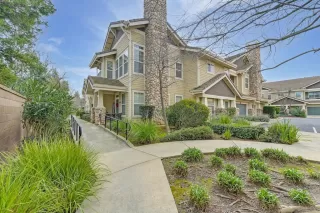 Photo #1: 225018102 Listing