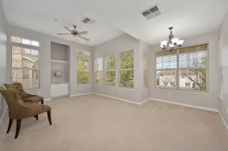 Photo #4: 225018102 Listing