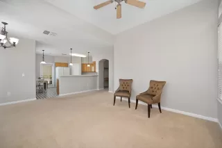 Photo #6: 225018102 Listing