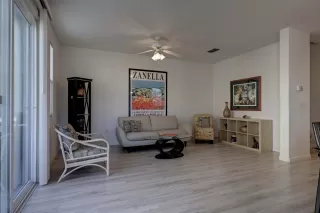 Photo #4: 225018173 Listing