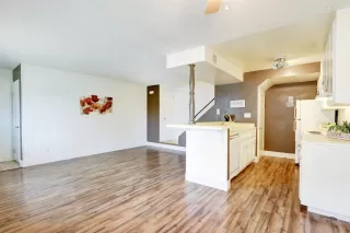 Photo #4: 225018282 Listing 