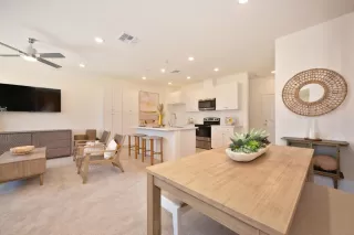 Photo #2: 225018721 Listing