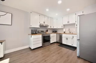 Photo #6: 225018741 Listing