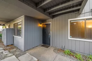 Photo #3: 225018892 Listing