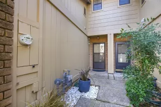 Photo #1: 225019117 Listing 