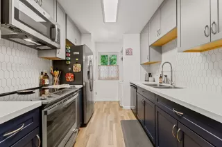 Photo #3: 225019370 Listing