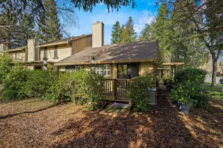 Photo #5: 225019392 Listing