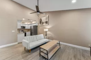 Photo #2: 225019685 Listing 