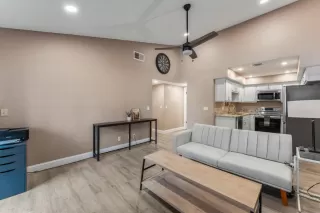 Photo #4: 225019685 Listing 