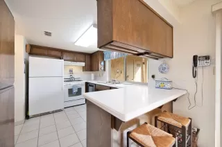 Photo #5: 225020232 Listing 