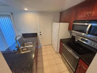 Photo #6: 225021456 Listing