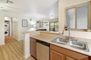 Photo #2: 225021495 Listing 